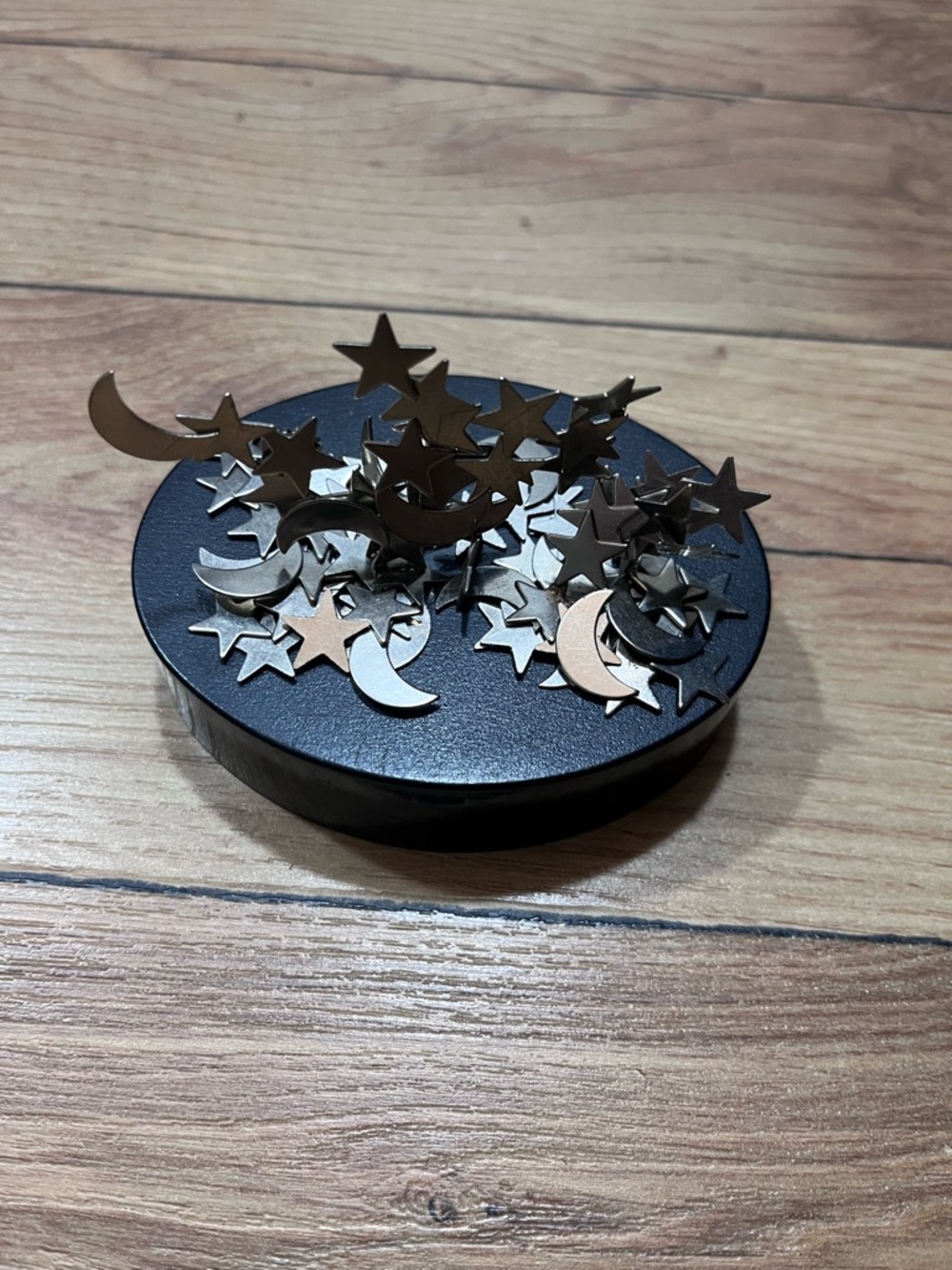 Moon & Star Metallic Magnetic Decor